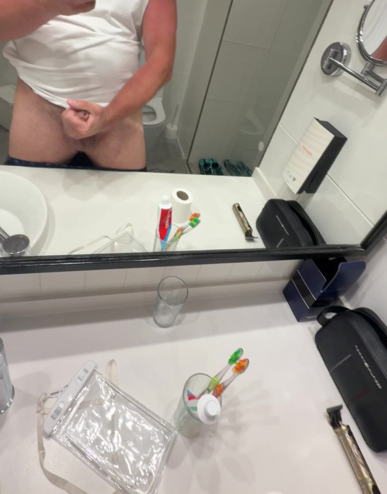 Wanking while the maid cleans my room