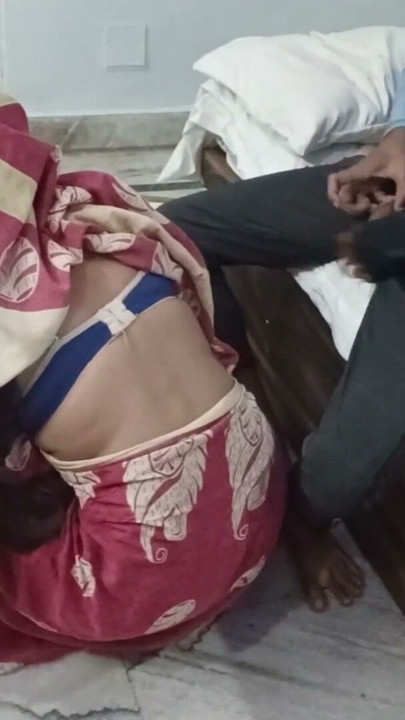 카비타 가정부가 걸레질하다가 결국 주인에게 엉덩이로 박힌다 | 클립 1
