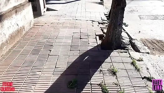 Gruseliges fitnessstudio-mädchen besessen davon, meinen schwanz zu riechen ft babyluna939