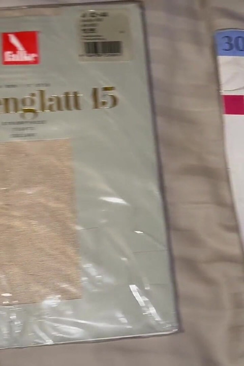 Dotýkání se zadku končí footjobem