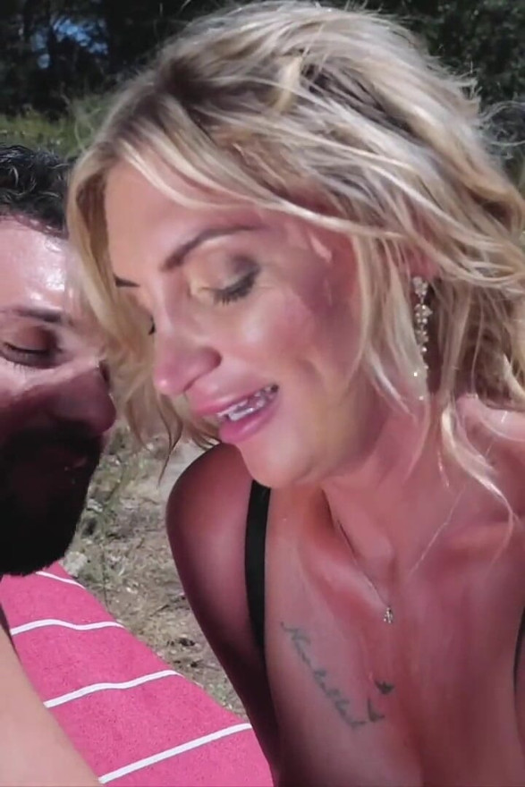 Irina, upea blondi, nussitaan todella kovaa