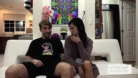 BTS - миниатюрная брюнетка Vina Sky обожает трахаться со случайным мужиком