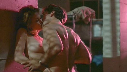 黛安·莱恩在生命体征丑闻中的裸体性爱场景