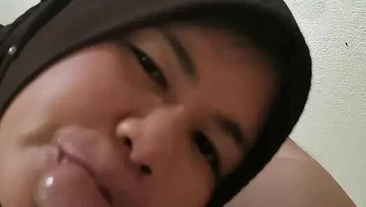 Melihat wajah zina dengan nafsu.