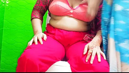 Бангладешская новобракая мачеха грязно разговаривает с пасынком в секс-видео, дези Tharki пасынок трахает свою горячую мачеху бенгальской