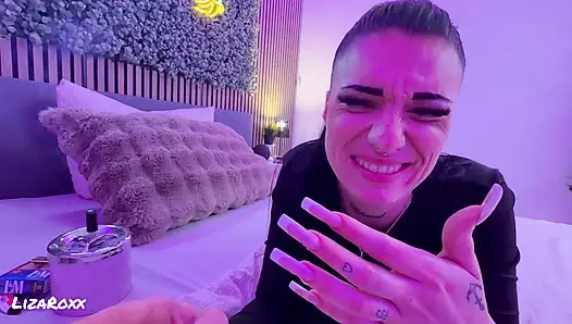 Beni sigara içerken yakaladı... Özensiz bir oral sekse dönüştü bakış açısı