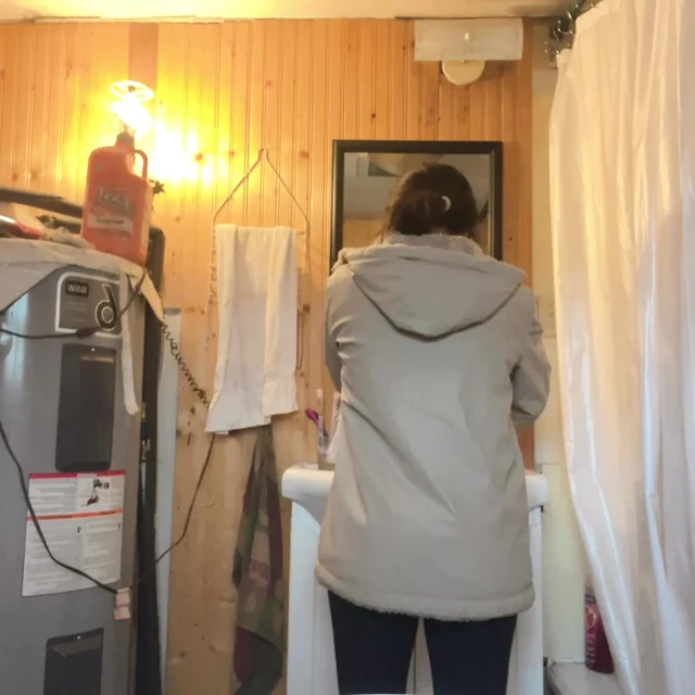 hana cooking food at kitchen then pussy cant wait go to piss