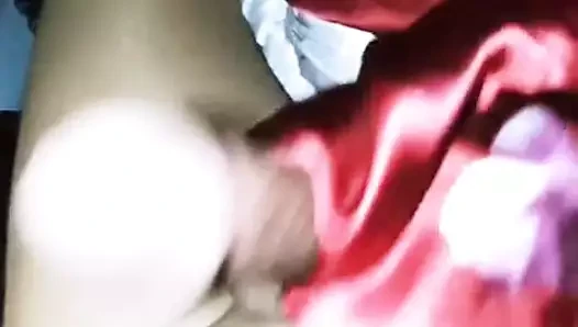 crossdresser saten ve güneş külotlu çorap sürtünme