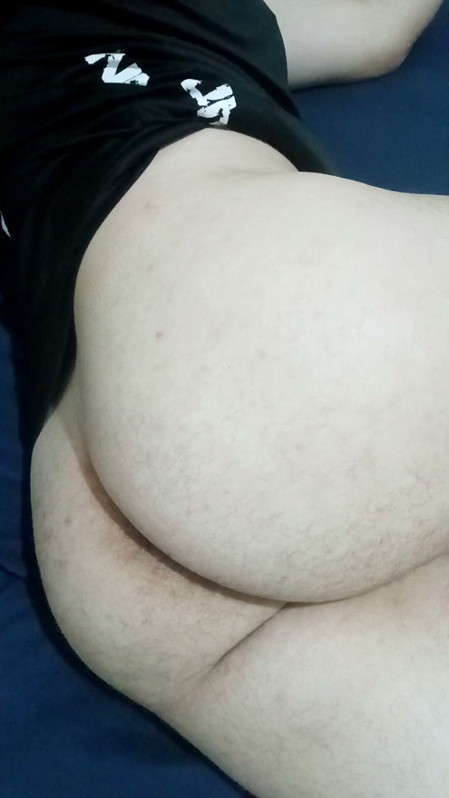 Look at this big and hot ass showing off