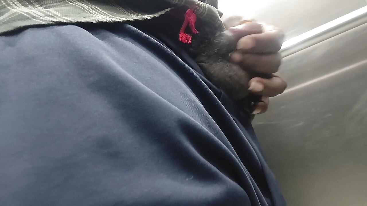 tamil boy dick show in lift