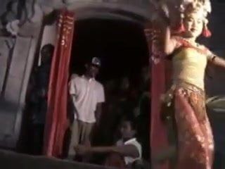 Древний эротический сексуальный танец Бали 5