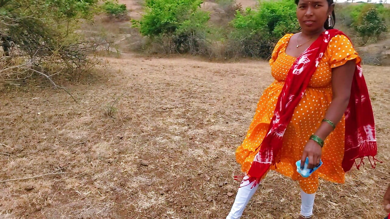 Aaj mer mere sath bahar outdoor me bathroom karne aai thi subah subah jangle me mera mood ban gaya aaur uski gand mar di - bhabhi xxx