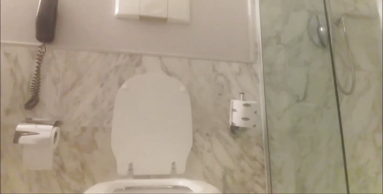 I Found Some Dirty Toilet Pics on Your Pc, Darling...but It's Ok for Me