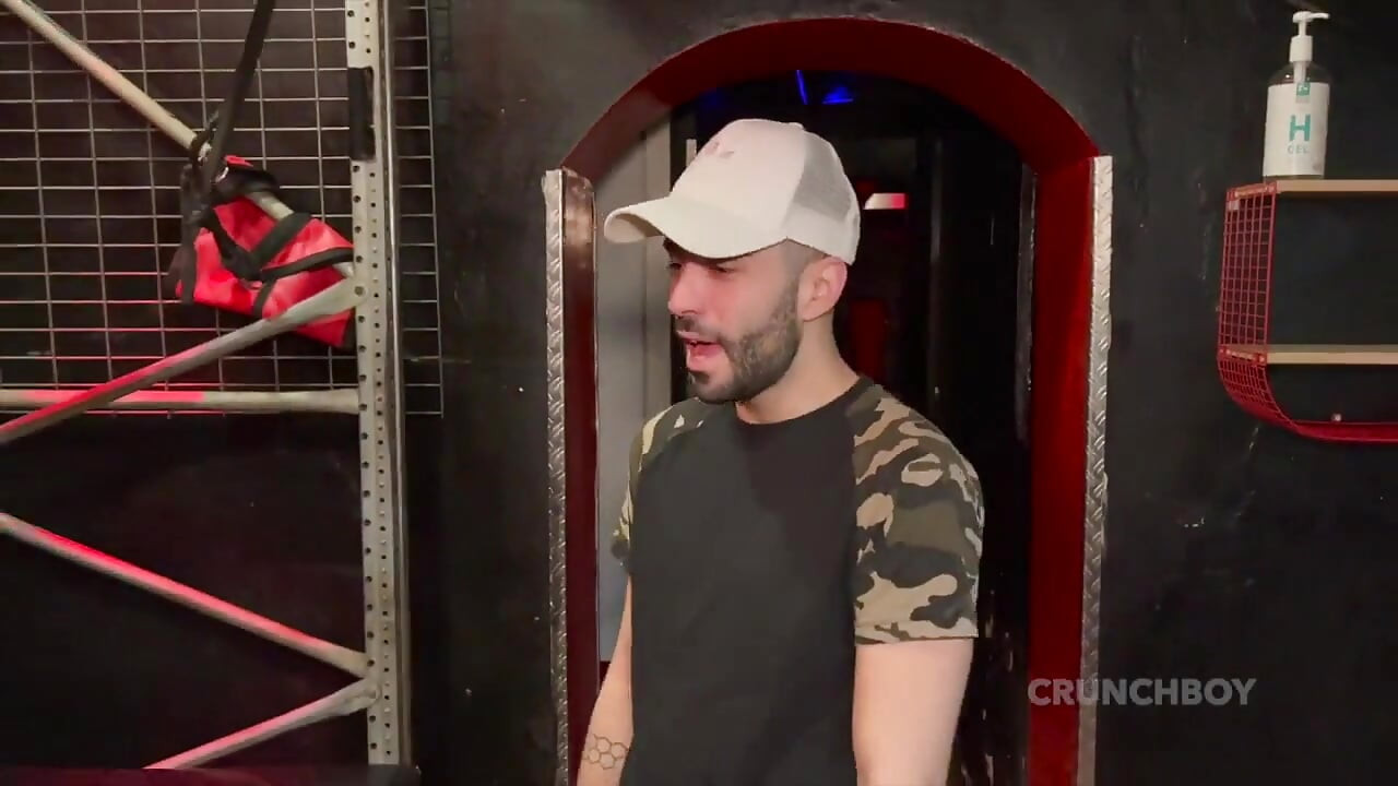 เกย์หนุ่มร่านเซ็กซี่โดนหนุ่มแท้อยากรู้อยากเห็น