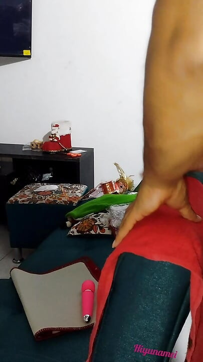 Hiyunamei in the house has much more fun with that thought of being observed