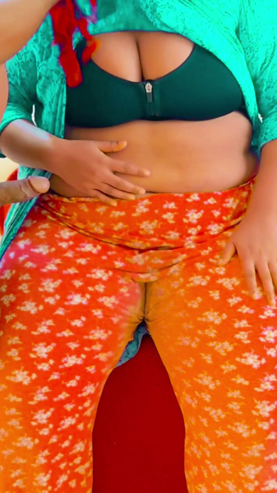 Desi Tamil Aunty Ko Codna kelyi Jabardast | Clip 1