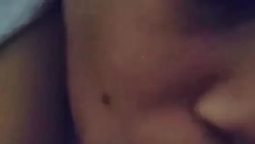 Сосу и не даю кончить хую, пока он не плюет