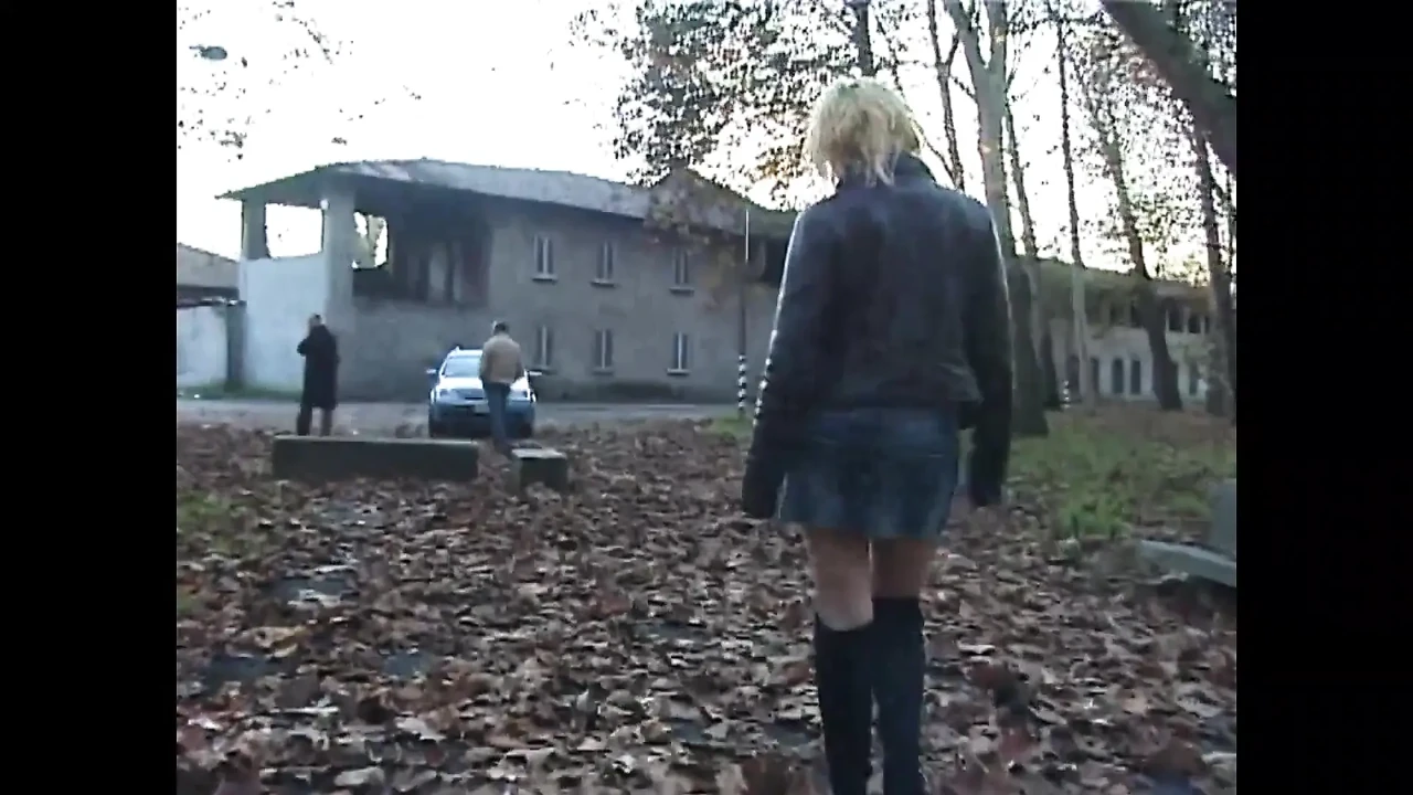 Vintage Blonde MILF with Big Tits Fucked and Cumshot in Mouth by Amateur Cock