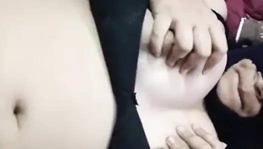 Karı koca hırsız ve ev sahibi ile sikişiyor