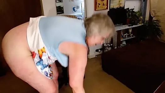 1416 Şimdiye kadar gördüğün en seksi nineden bükülmüş külot videosu, dawnskye1962