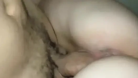 Aku datang dan dia terus duduk