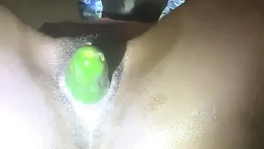 Dark honey babe squirt on her cucumber 🤤