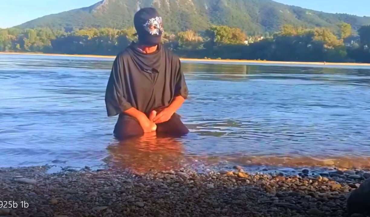 cum in a big river
