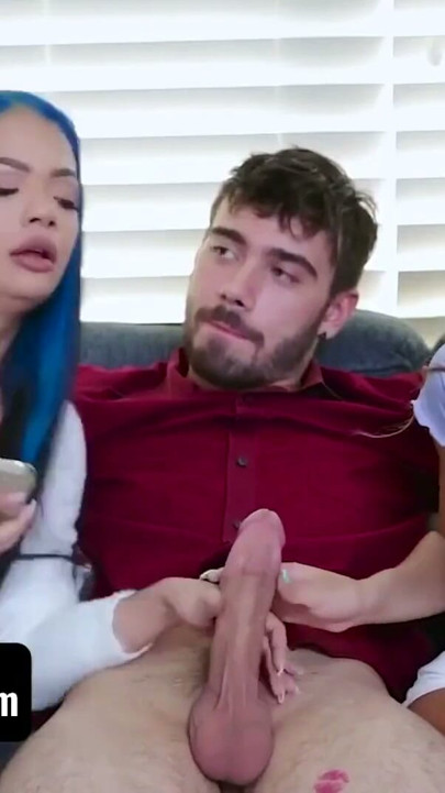 Freeuse ảo tưởng - Châu Á stepisters paisley paige và clara trinity phải thỏa mãn họ stepbro | Đoạn video ngắn 2