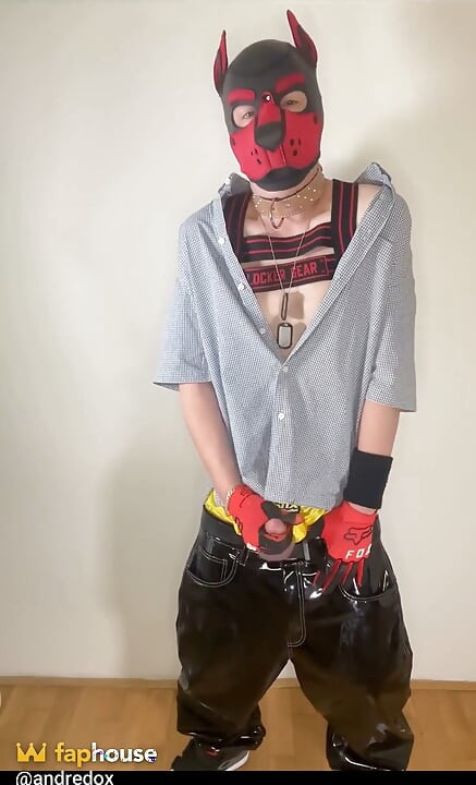 Napalony Sagger Boy!