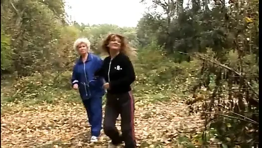 Slutty look grannies love to get experiment in the field