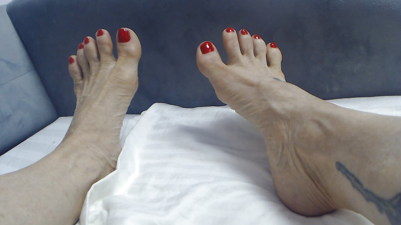 Melissa Johnson Paints Her Toe Nails Red as You touch your manhood