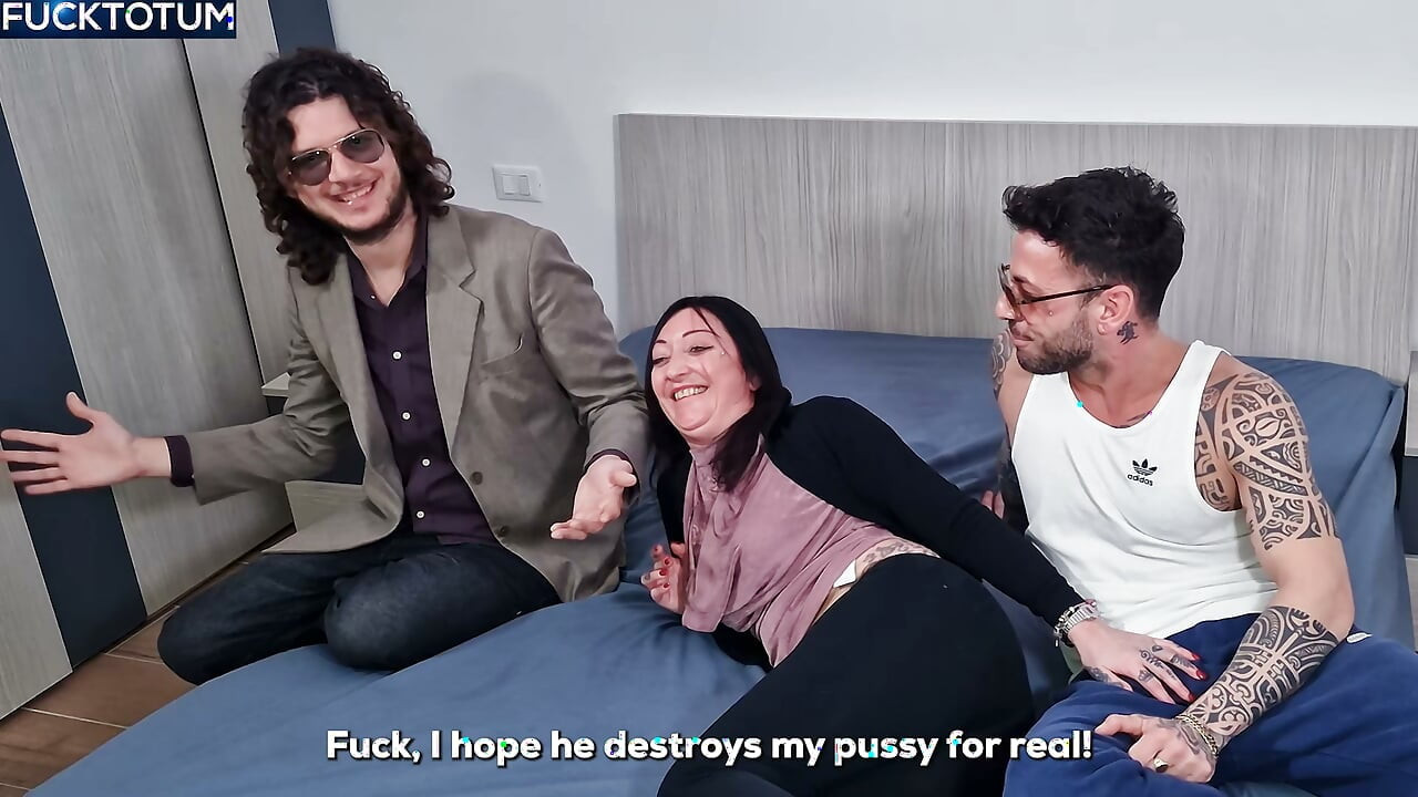 Young Aspiring Porn Actor Real Male Casting with MILF – Massive Squirt & Creampie
