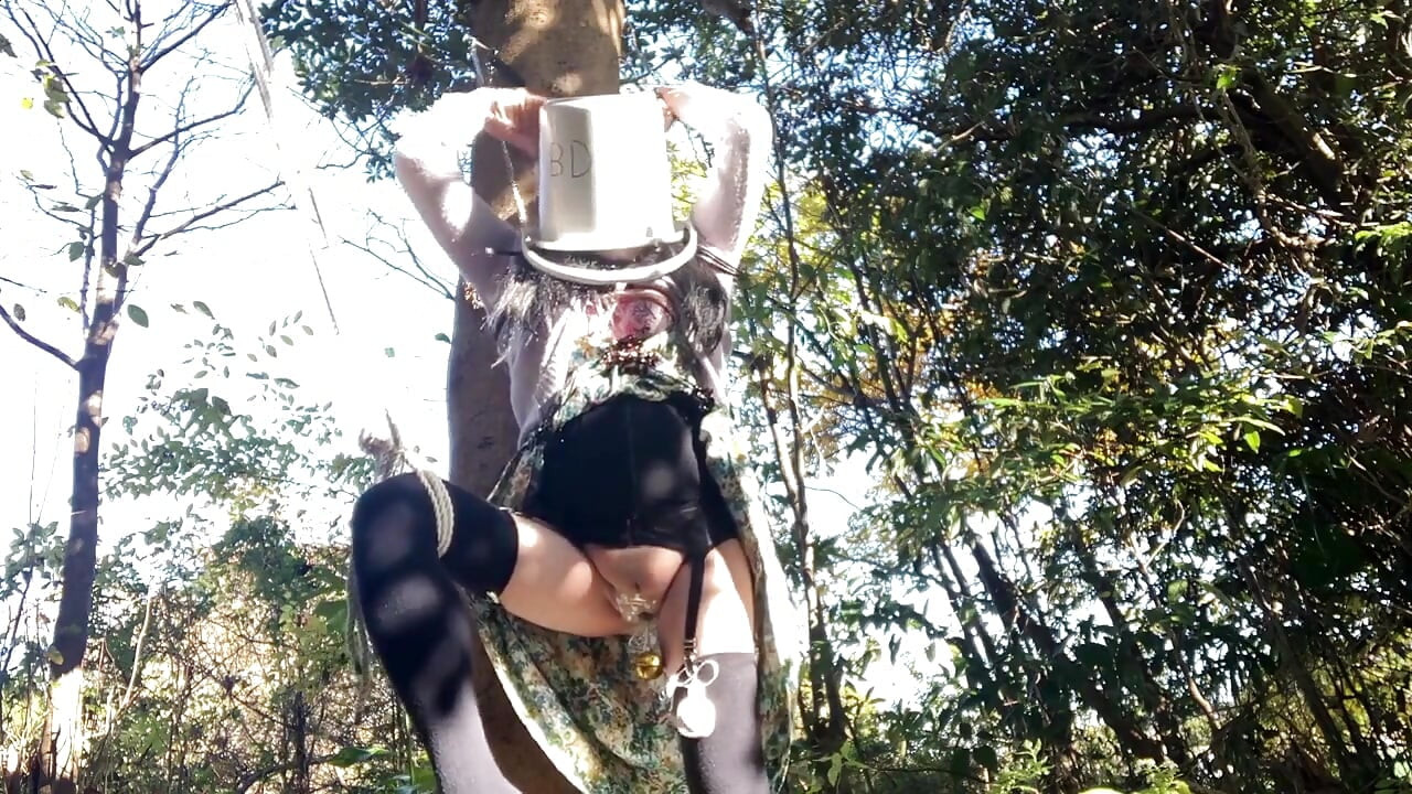 Master Trainer's Command No. 23: Single-leg Suspension Bucket Punishment