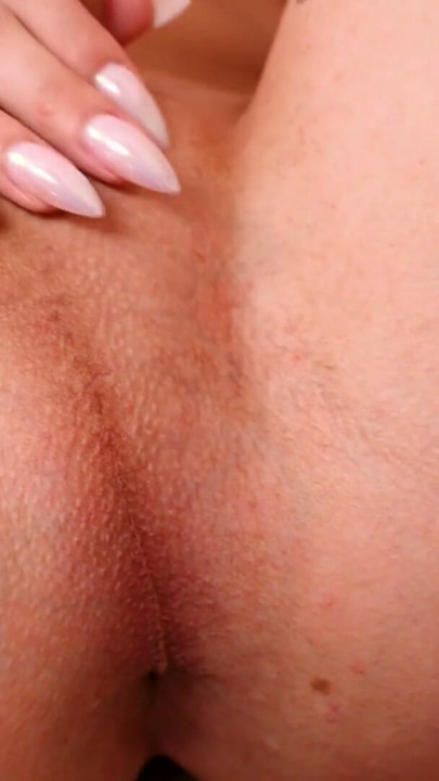 TGIRLS.XXX: Drop Dead Gorgeous | Clip 2
