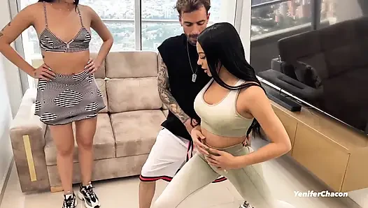 Zwei heiße venezolanische mädchen ficken ihren persönlichen trainer