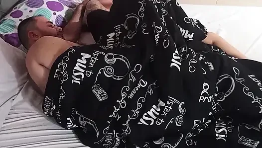 Мой любовник снимает видео со мной.