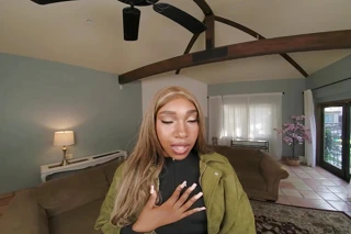 Badoinkvr saygıdeğer yapımcı Poppy Cox yıldızlarını üst düzey performans için motive etmek için özel teknik biliyor