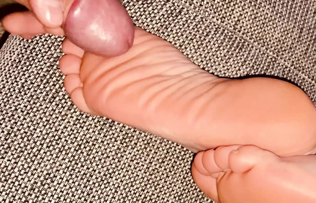 Amateur footfetish