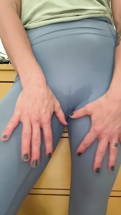 Sweaty Pussy in Lycra Spandex