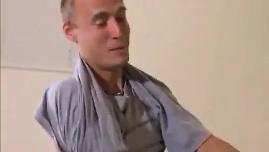Возбужденная тинка наслаждается жестким хуем