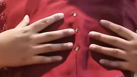 Saya diam-diam datang untuk tinggal menjual saya di kamar sebelum pergi ke sekolah.