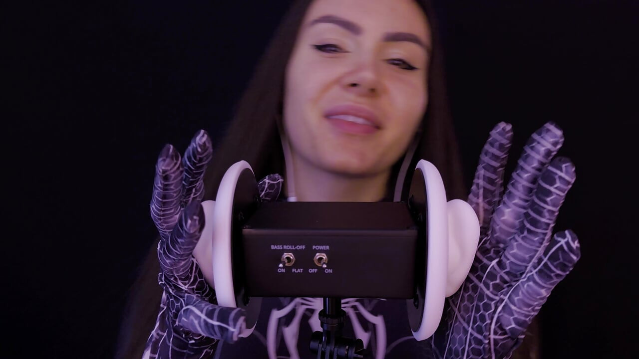 ASMR אוזן, ליקוק אוזניים, קוספליי של נערת עכביש