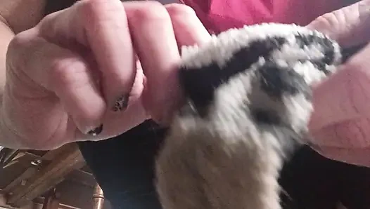 Пососи мои носки