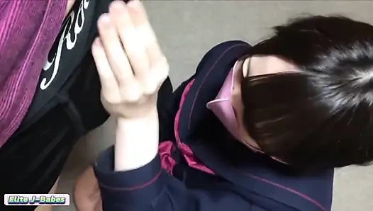 Yetişkin kız arkadaş derine alınıyor, kontrolünü hızlı kaybediyor, ham ısı zirveleri, derin dölleme bitirişi!