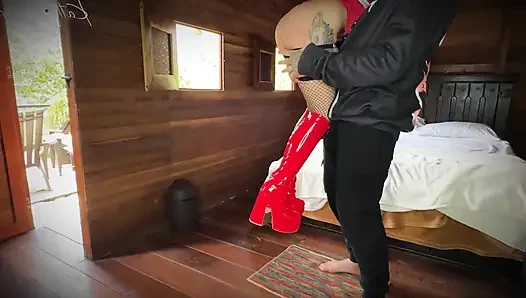 Serigala Jahat Besar L Mematahkan Pantat Little Red Riding Hood Di Hutan Ajaib