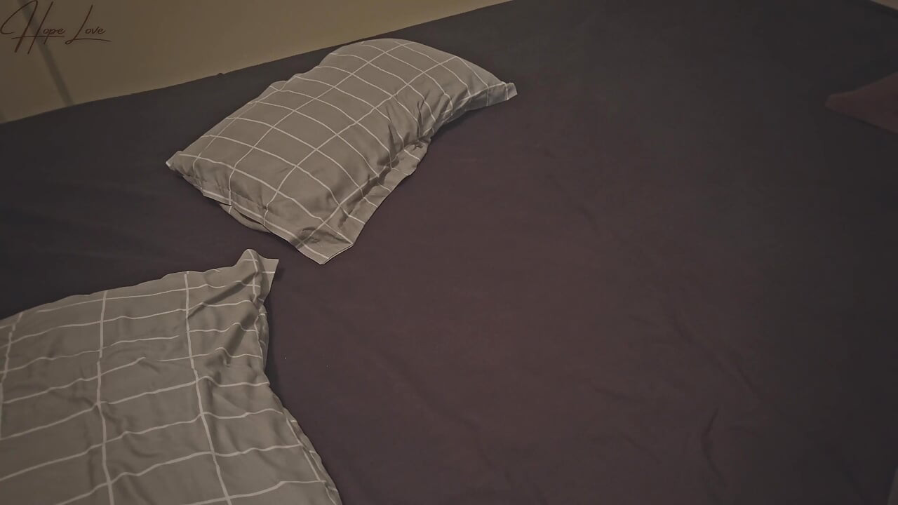 Făcând sex cu soția prietenului până la noroi