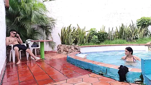 Saya Meniduri Ibu Tiri Latina Saya Di Kamar Mandi Rumah Saya Setelah Bercinta Bersama Di Kolam Renang Seks Amatir Nyata