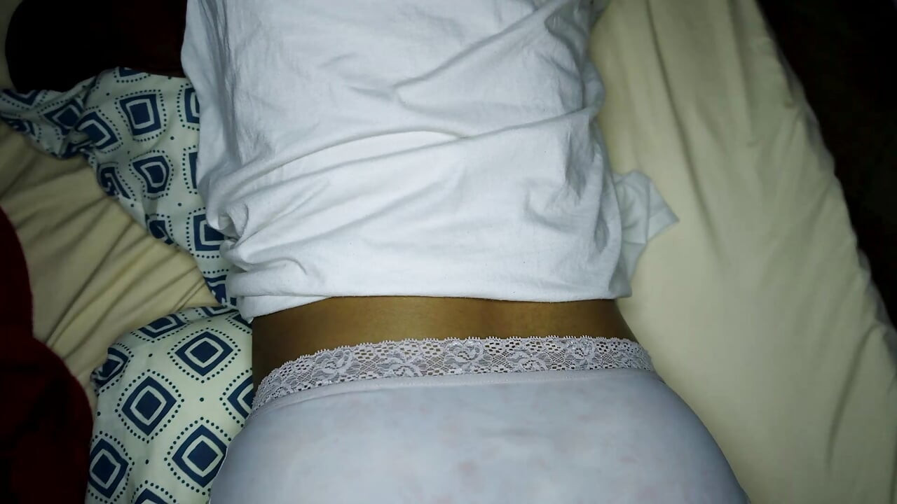 I enter my best friend's cabin and fuck her. Homemade porn