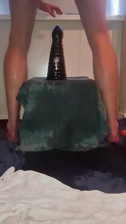 Solo Gay Twink - Piramid Dildo Ride