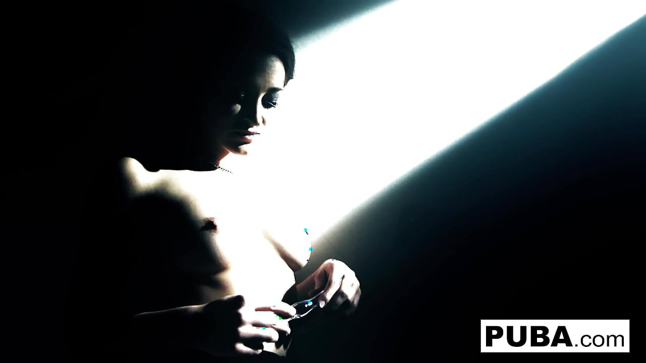 Dani Daniels harika memeler ve ıslak amcık
